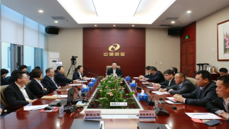 集团组织举办jn江南体育装饰公司经营目标签约仪式