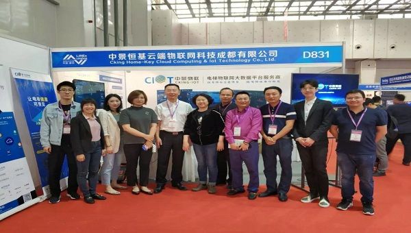 jn江南体育物联参展2019廊坊国际电梯展览会 肖董事长一行莅临现场指导工作