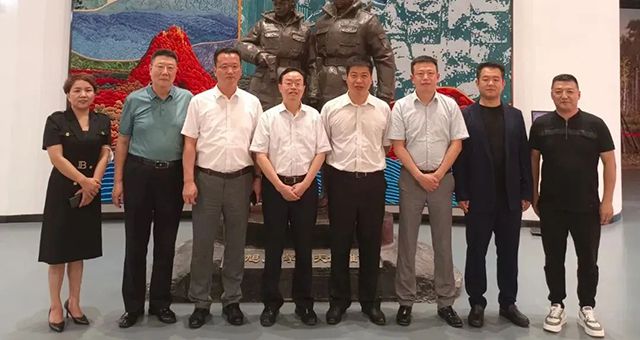 JN江南·体育网页版与优秀企业家代表赴黑龙江省木兰县考察交流
